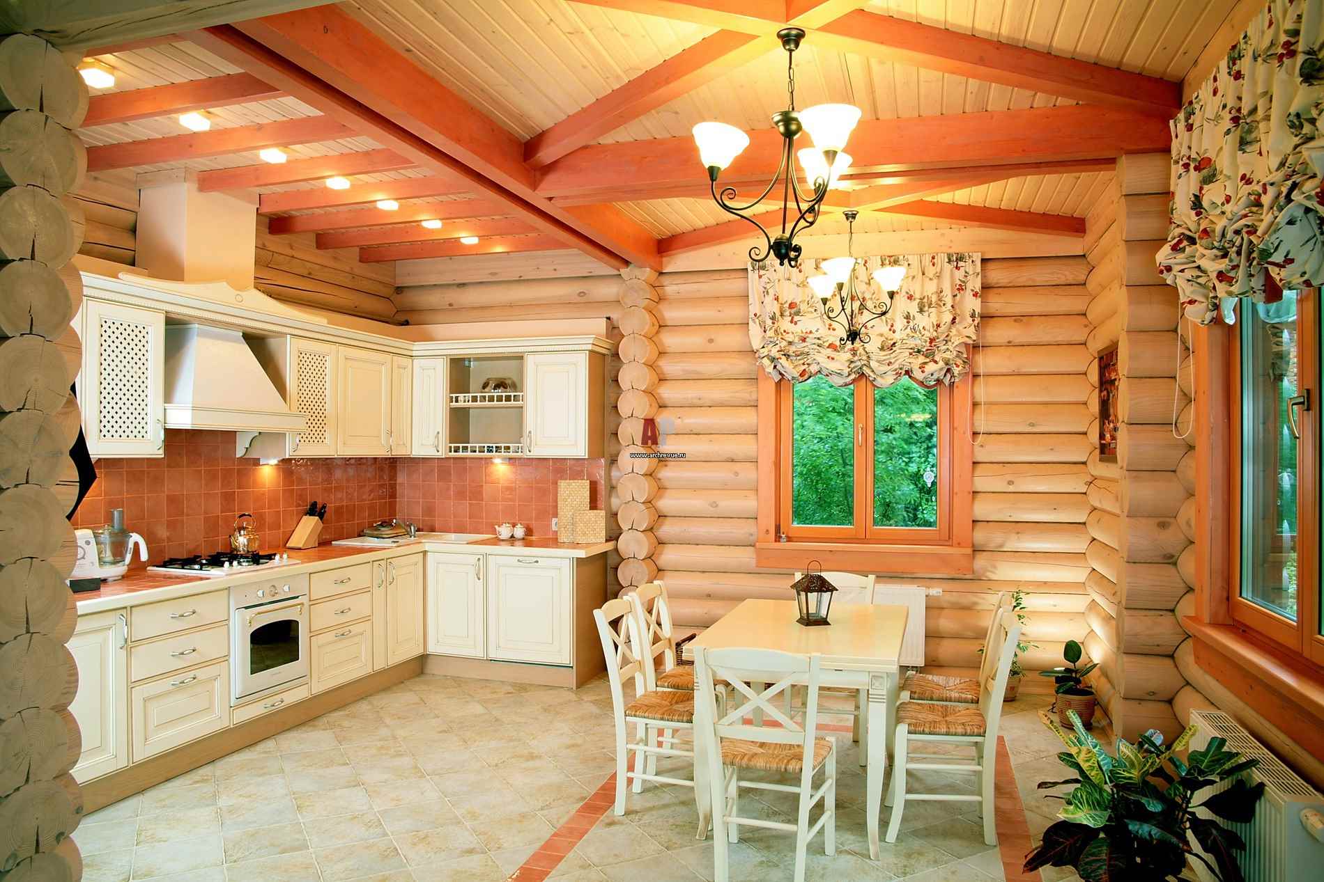 Contoh gaya dapur yang cerah di rumah kayu