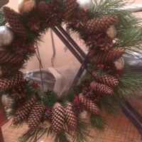 do-it-yourself versi hiasan cerah dari foto wreath christmas