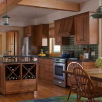 versiune a stilului luminos al bucătăriei într-o imagine de casă din lemn