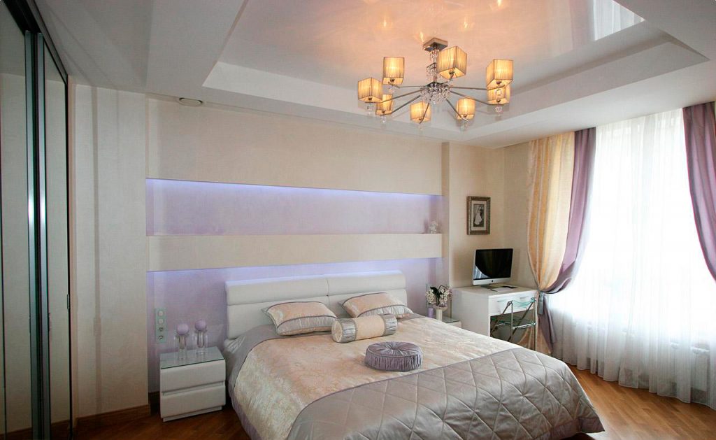 dizajn stropa spavaće sobe