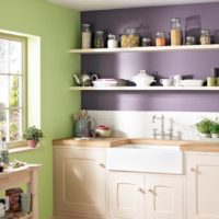 pistachio dan warna ungu di dapur
