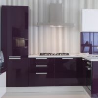 purpurinė virtuvės nuotrauka