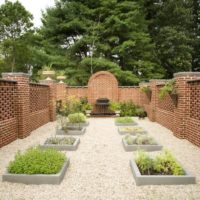 tuin met bedden zomerhuisje foto-ontwerp