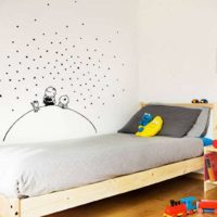 غرفة الاطفال لصبي الداخلية الحديثة