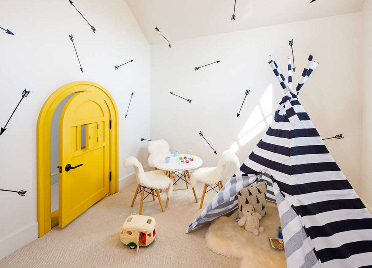 غرفة الأطفال بألوان زاهية