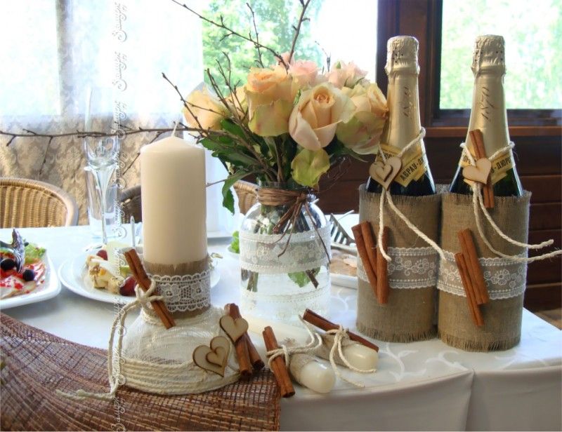 Decorare masa de nunta DIY în stil rustic