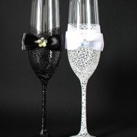 idee van lichte decoratie voor bruiloft glazen decor foto