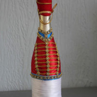 Hiasan botol seragam Hussar