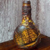 Sticla de pirat ca un cadou pentru bărbatul iubit