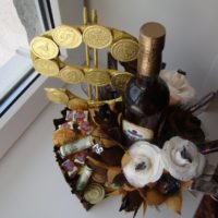 Alcohol-money bouquet as a gift to her husband