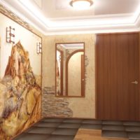 Картина, огледало и камък в дизайна на коридора