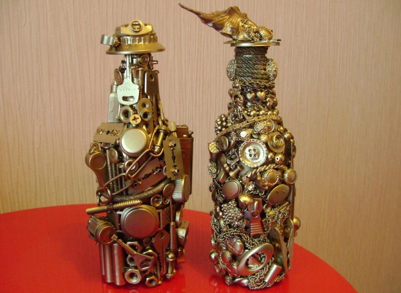 Varianta dekorace lahví jako dárek 23. února