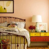 iespēja apvienot spilgtu persiku krāsu dzīvokļa fotoattēla dekorā