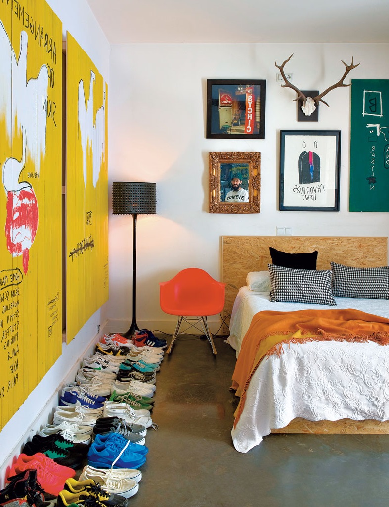 ideea unui decor ușor de cameră în stil pop art