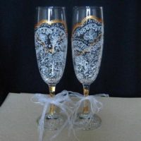 variant van heldere decoratie van het ontwerp van bruiloft glazen foto