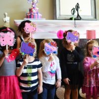 DIY-maskers voor de verjaardag van kinderen