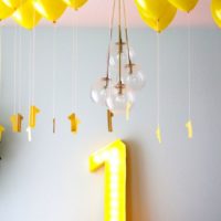 Ryškūs balionai kūdikio gimtadieniui
