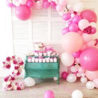 Rožinė balionų girlianda
