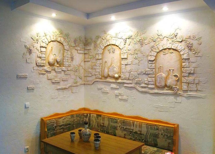 Hiasan dinding di dapur dengan plaster bertekstur