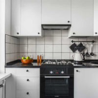 Șorț cu gresie în design de perete de bucătărie