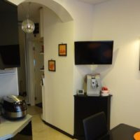 Интериор на кухня с малки размери в едностаен апартамент P44T