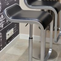 Designové židle v kuchyni v moderním stylu