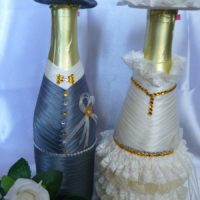 Шапки на сватбени бутилки с шампанско