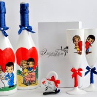 Düğün şişeleri tasarımında çocuk teması