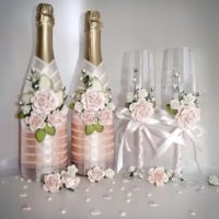 Направи си сам розови цветя на сватбени бутилки