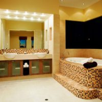 Mozaïekdecoratie van een badkamer in een landhuis