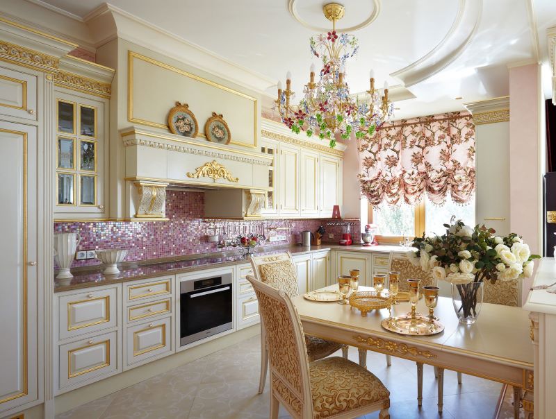 Mozaika klasikinės virtuvės dizaine