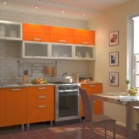 Осветеност на оранжевата фасада на кухненския комплект