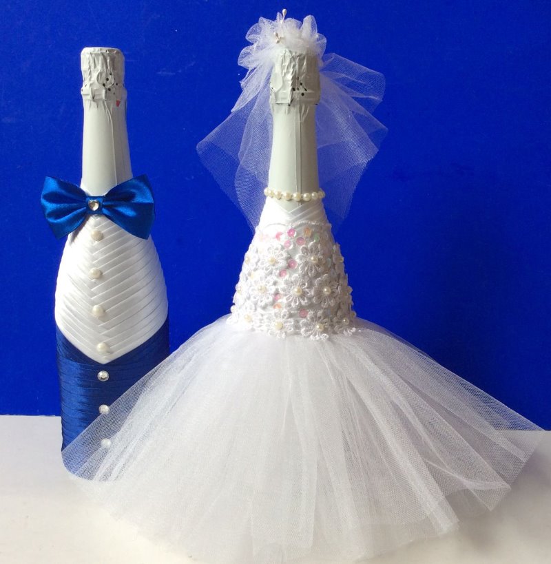 Bir düğün için güzel DIY şampanya şişeleri