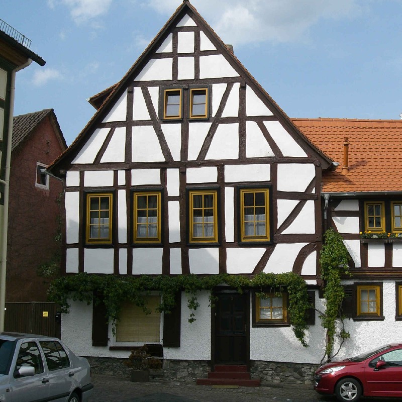 Фасада на жилищна сграда с дървени конструкции