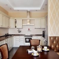 Крема стени в дизайна на кухнята