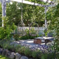 Scaune suspendate pergolă de grădină