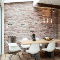 Brick wall decoration in the dining area of ​​the kitchen