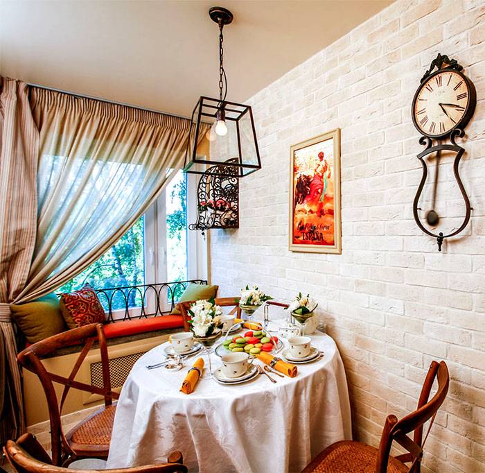 Mediterranean-style dining area