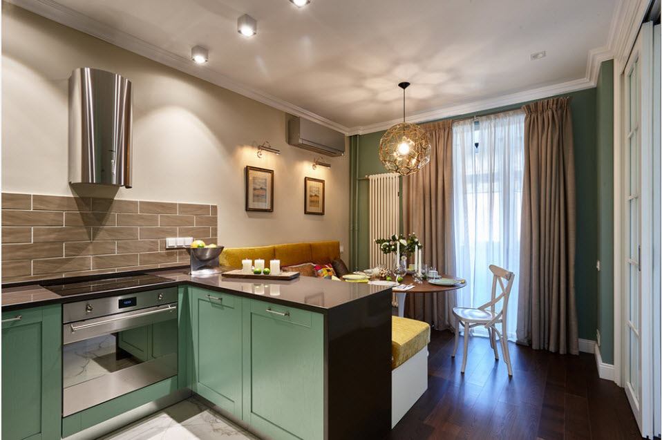 Barový pult v roli územního plánování v obývacím pokoji v kuchyni
