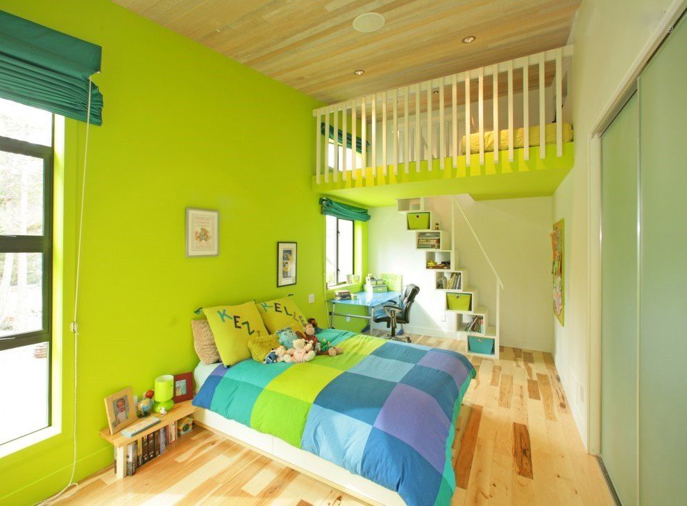 Design of a bedroom with light green walls