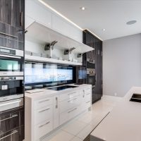 Aukštųjų technologijų moderni virtuvė
