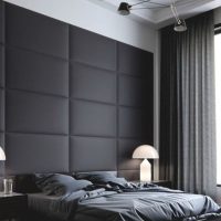 Wanddecor boven het hoofdeinde van het bed met zachte panelen