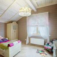 Camera pentru copii cu mobilier clasic