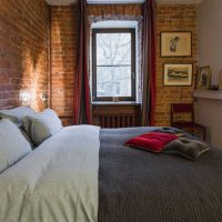Smalle slaapkamer in loftstijl