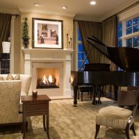 Sala unei case private cu pian