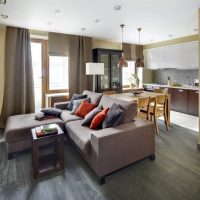 Sofa als een keuken-woonkamer scheidingswand