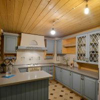 Bucătărie confortabilă în stil rustic