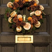 Vrata s vijencem kriške naranče