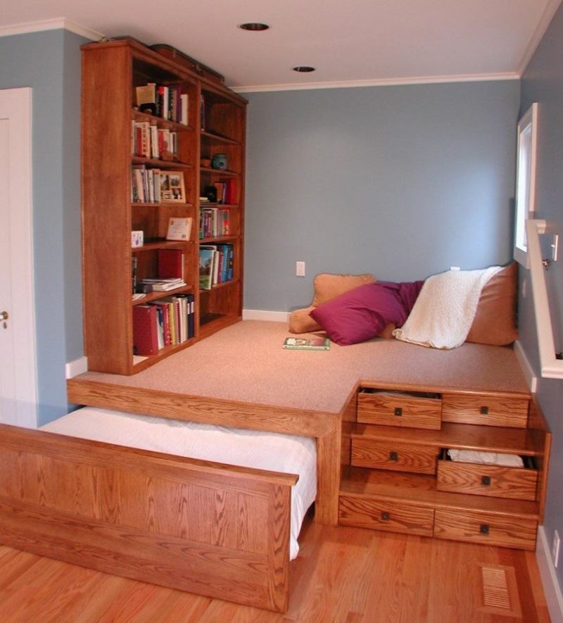 لوح والخشب الرقائقي المنصة مع سرير قابل للسحب