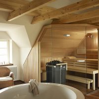 Moderne sauna op zolder